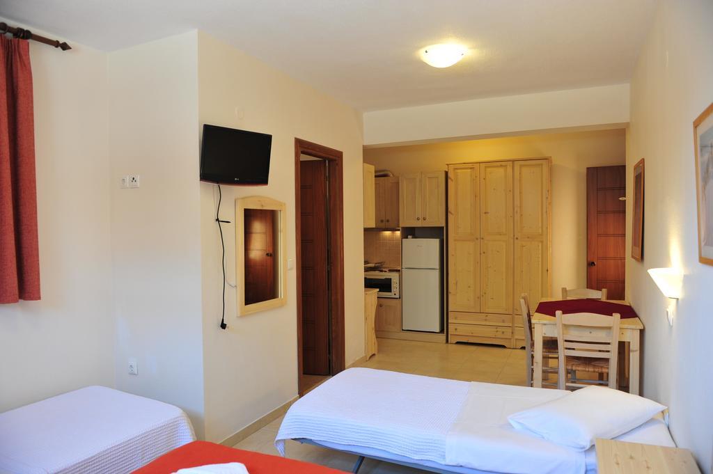 Pansion Evi Apartamento Amoliani Quarto foto