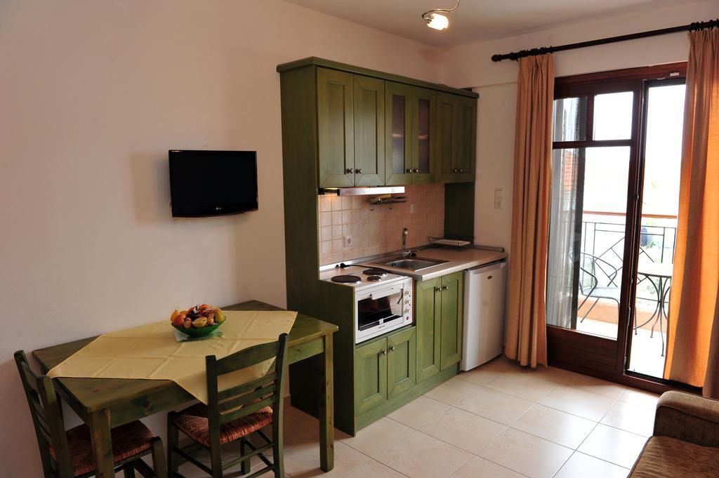 Pansion Evi Apartamento Amoliani Quarto foto